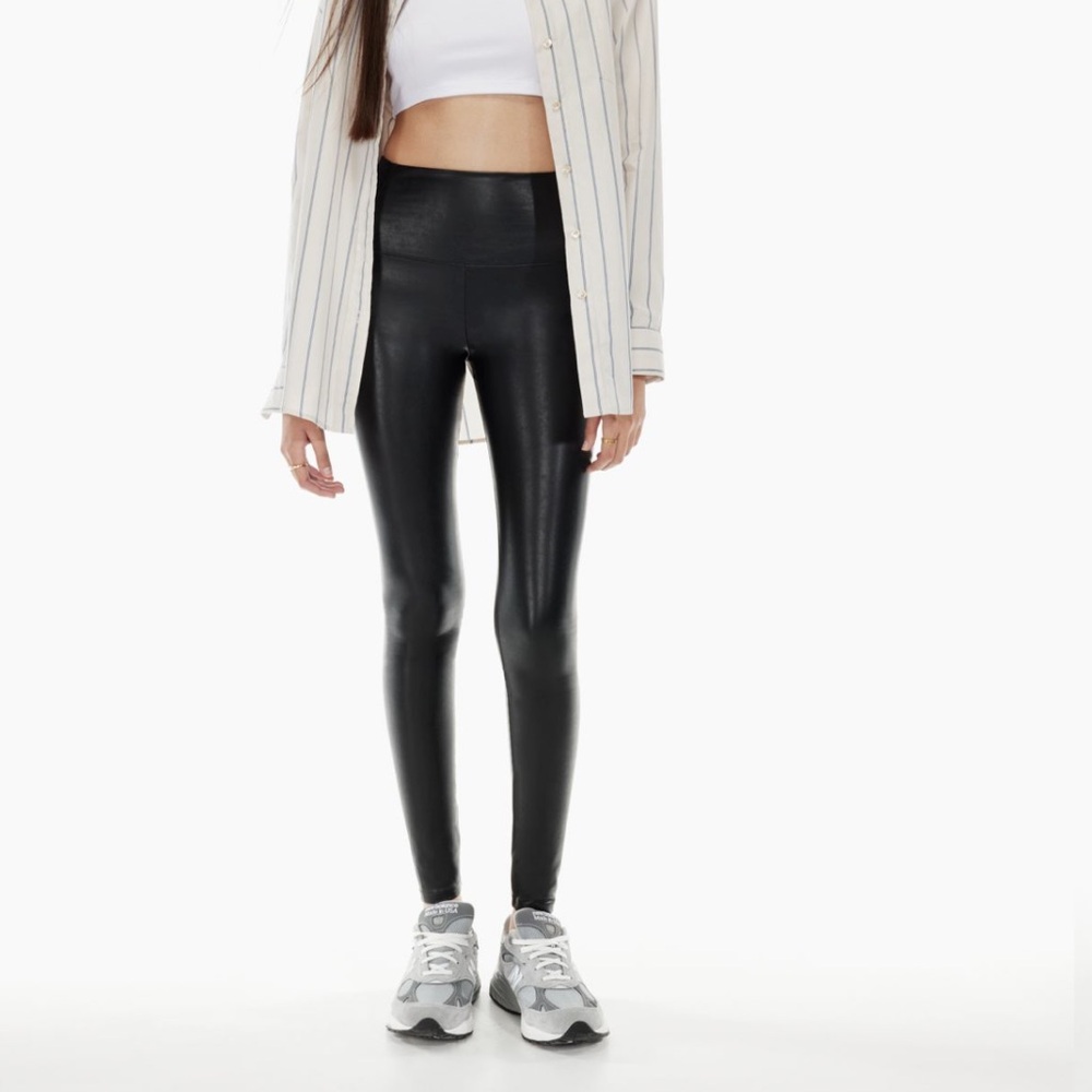 Wilfred Free (Aritzia) Daria Long/Tall Inseam High Waist Vegan Leather Leggings